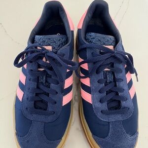 Adidas Gazelle Blue and Pink Casual Sneakers Size 5.5